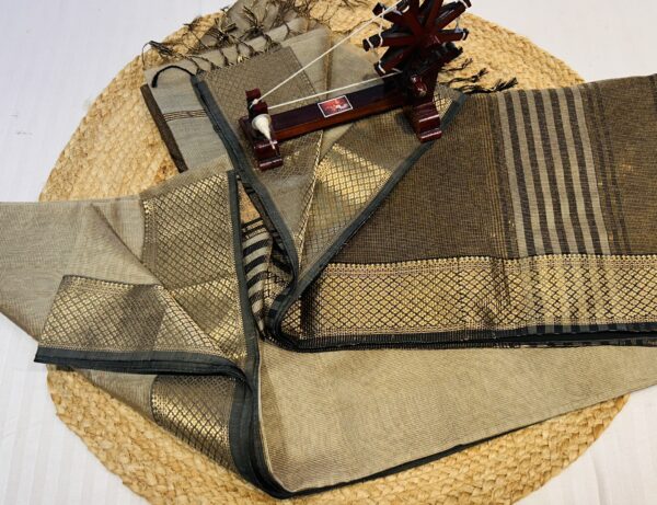 Maheshwari Handloom Tissue Saree with Ruiful Zari Border