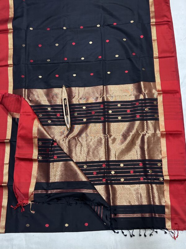 Maheshwari Handloom Silk – Coin Buti Rassa Pallu Saree