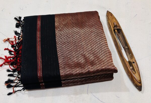 Maheshwari Handloom Silk – Coin Buti Rassa Pallu Saree