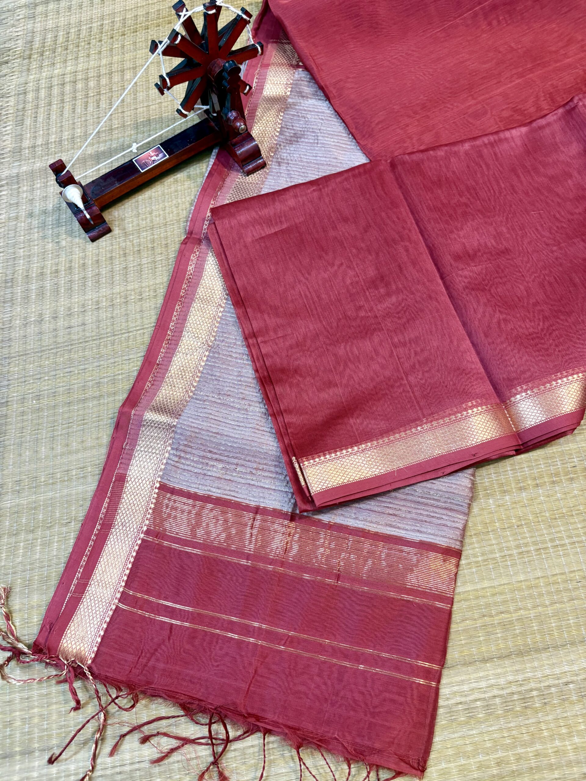 Maheshwari Handloom Silk by Cotton Saree with Kosa Silk Pallu