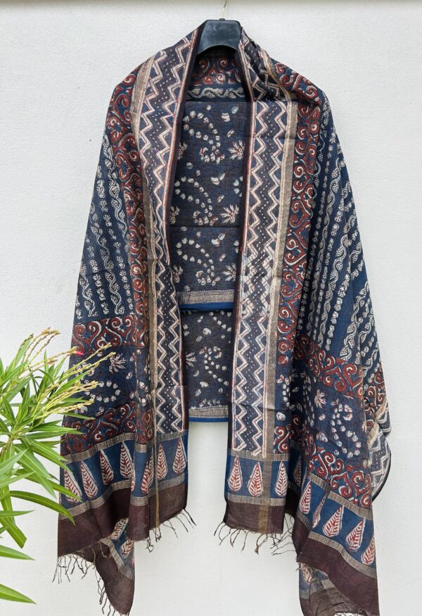 Maheshwari Handloom Indigo Dabu Top Dupatta Set