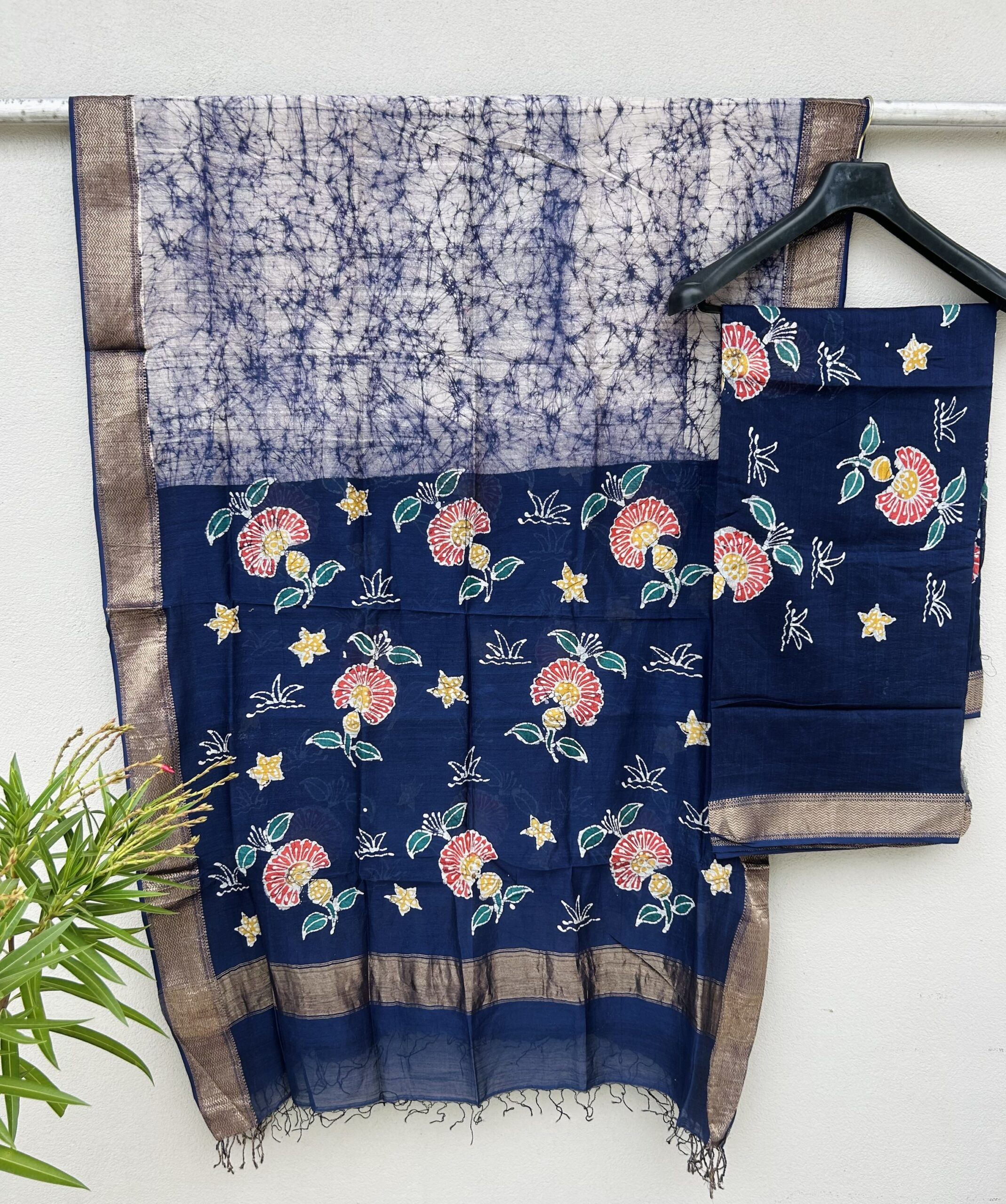 Maheshwari Handloom Batiq Indo Asian Print Top Dupatta