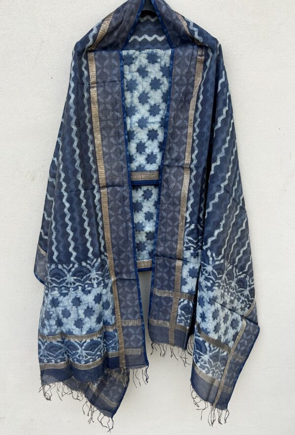 Maheshwari Handloom Indigo Dabu Block Print Top Dupatta | Natural Dyed Fabric