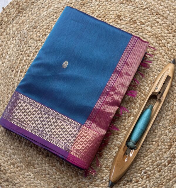 Maheshwari Handloom Jari Buti Saree