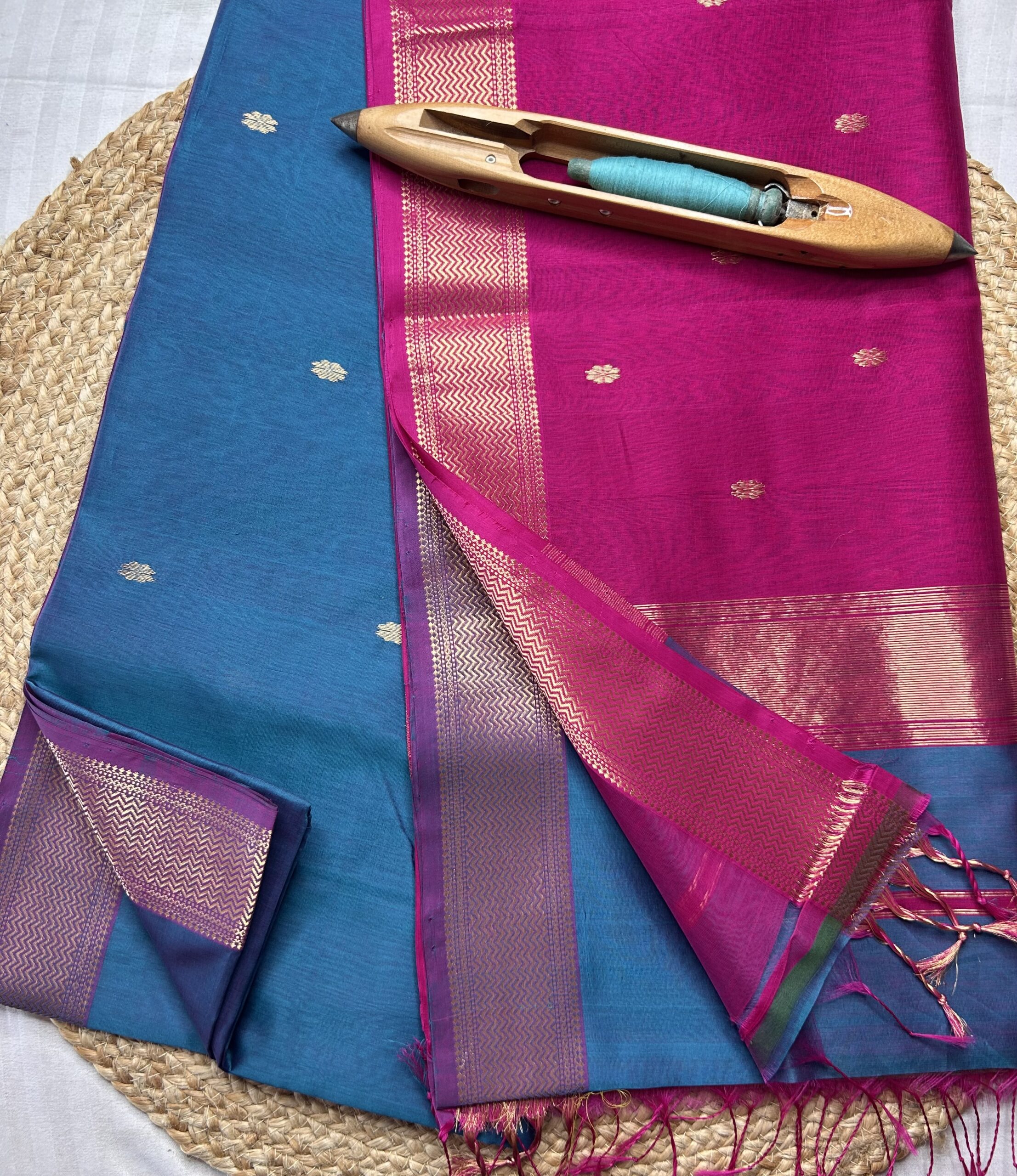 Maheshwari Handloom Jari Buti Saree