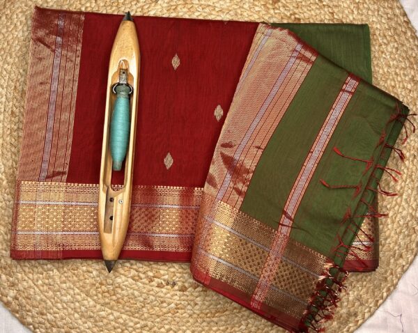 This Maheshwari Jari Border Buti Saree is a timeless handloom creation from Maheshwar, Madhya Pradesh. Woven in a premium silk-cotton blend, the saree offers a perfect balance of comfort, sheen, and graceful drape.