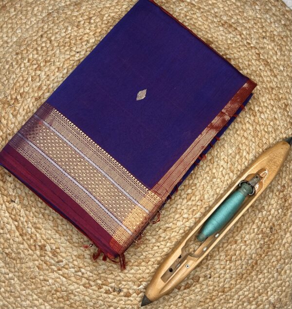 Maheshwari Jari Border Buti Saree