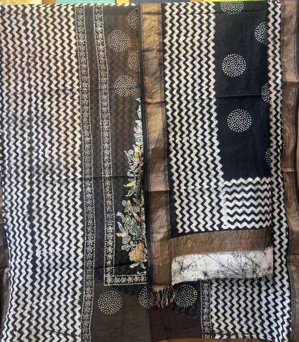 Maheshwari Handloom Indo Asian Print Top Dupatta