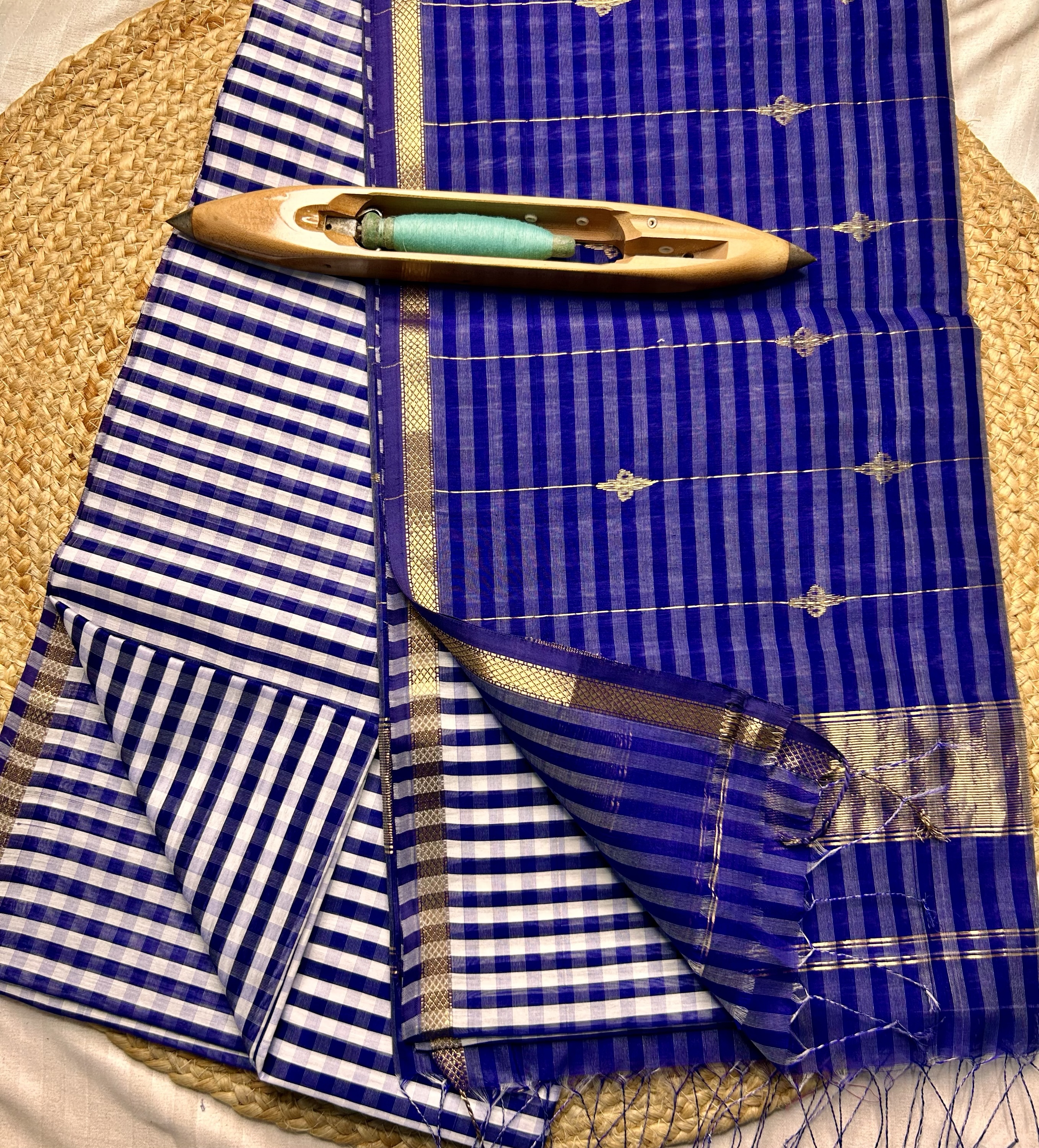 Maheshwari Checks Saree with Buti Palla