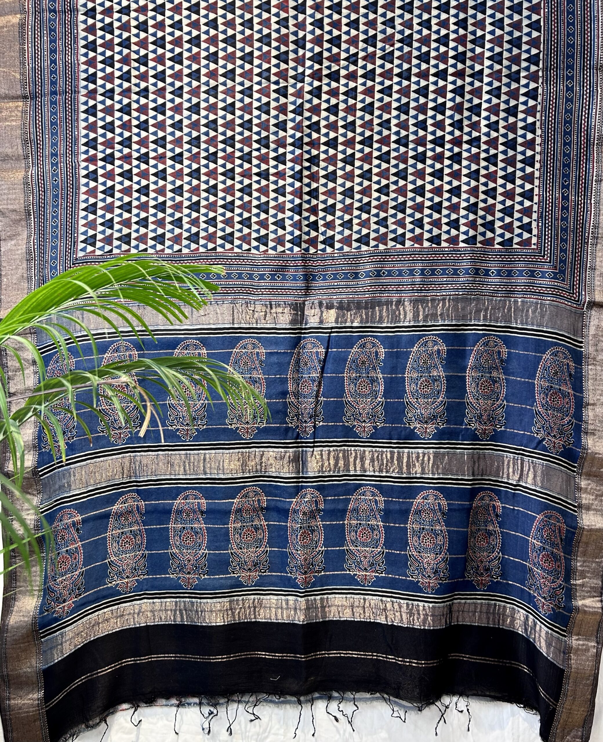Maheshwari Handloom Silk Cotton Ajrak Print Saree